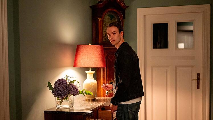 Nico Wilke (Jakob Fliess) hat beim Raub&uuml;berfall auf die Goldmanufaktur seinen Stiefvater verloren.