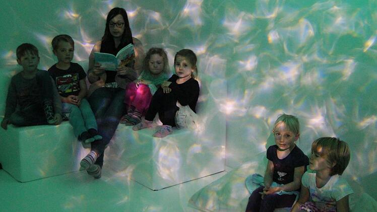 Neu ist der so genannte Snoezelenraum mit Farben und Lichtspielen.  Foto: Jürgen Gärtner