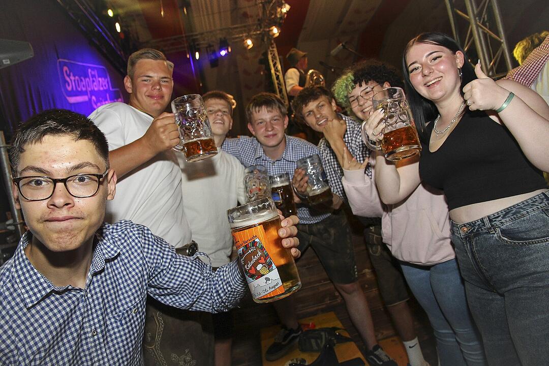Für Partystimmung sorgten die "Stoapfälzer Spitzbuam"