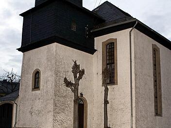 Die kleine Kirche inmitten des Ortes ist eines der ältesten Gebäude der 400 Jahre alten Gemeinde Titschendorf. Foto: Michael Wunder