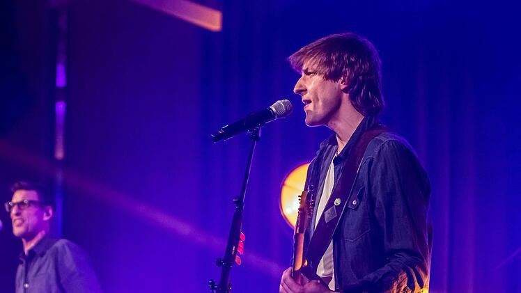 Beste Party-Stimmung herrschte im Kongresshaus bei der Show "I am from Austria".Foto Jochen Berger