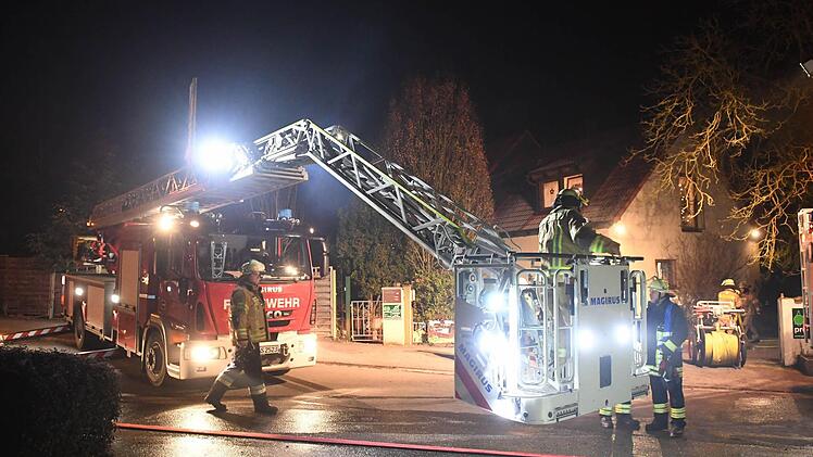 Zimmerbrand am Unterauracher Weg. Foto: Ronald Rinklef