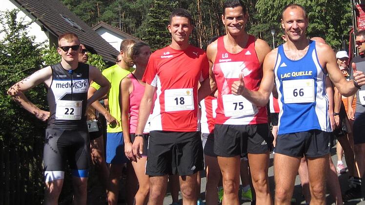 Sieger Jürgen Wittmann (v. re.), der zweitplatzierte Axel Berndt, der Rangvierte Steffen Gertscher und Simon Köhler (Platz 12) Foto: Jochen Brosig
