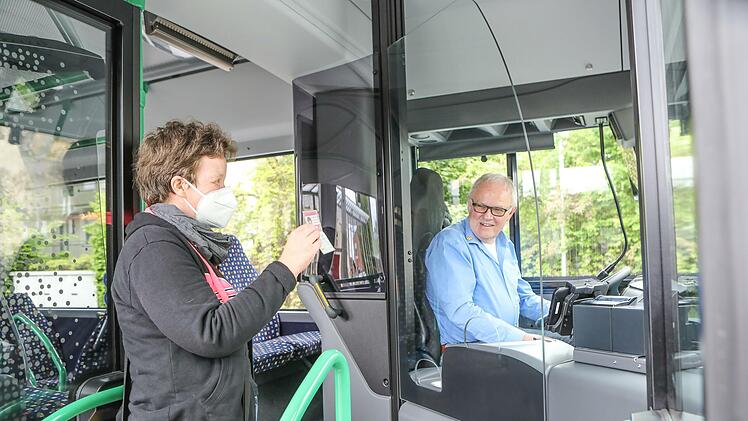 Ab August 2024 sollen Fahrgäste aus Bad Kissingen mit einem Ticket bis nach Würzburg fahren können. Für die Erweiterung des mainfränkischen Verkehrsverbundes  beginnt  nächstes Jahr eine große Fahrgastzählung.