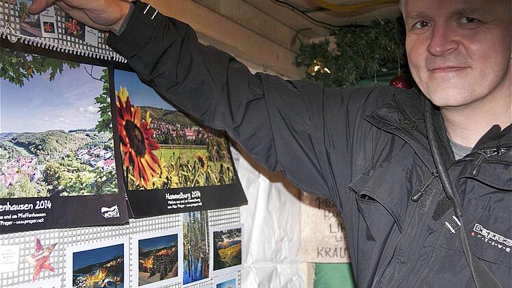Gefragt: die Fotokalender von Hobbyfotograf Alex Preyer, der auch das Fotobuch über die 1111-Jahrfeier gemacht hat.