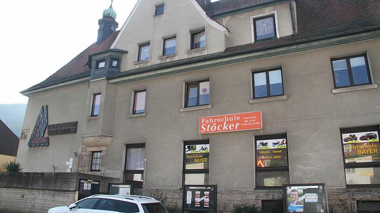 Skizzen für den neuen Wallenfelser Marktplatz - was sich wie schnell verändern und realisieren lassen wird, steht noch in den Sternen. Doch mit der Neugestaltung des Kurzentrums soll ein Anfangs-Zeichen gesetzt werden