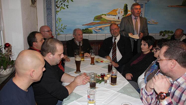 Willi Andres erläuterte die Regularien.