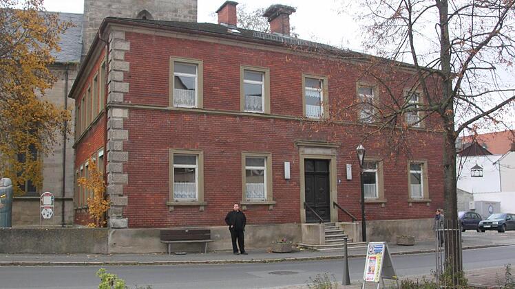 Der Unterhalt des 1883 erbauten Gemeindehauses kostet die evangelische Kirchengemeinde Uehlfeld zu viel Geld. Foto: Peter Groscurth