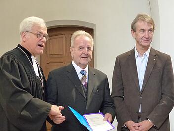 Dekan Günther Werner, Bertram Kretschmann und Norbert Kern  (v. l.) Foto: Pauline Lindner