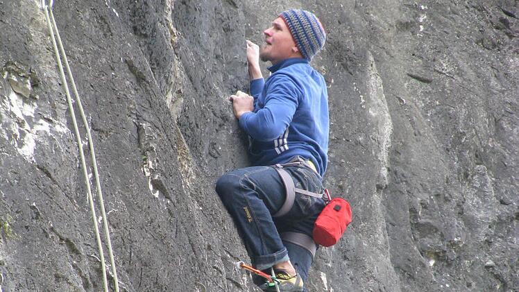 Markus Bergholz in einer Wand in Arco in Italien. Foto: privat