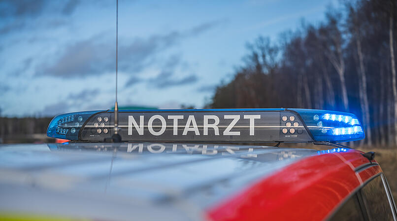 Notarzt, Unfall, Blaulicht, Rettungsdienst