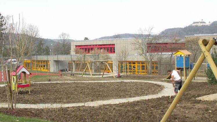 Die Außenflächen des "Haus der Kinder" werden derzeit neu angelegt. Foto: fra-press