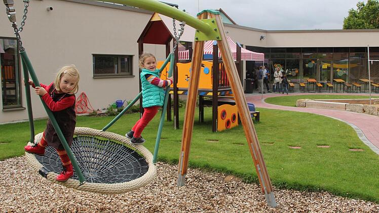 Der neue Kindergarten mit dem Freigelände  Fotos: Klaus Schmitt