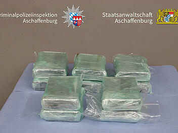 A3 im Kreis Aschaffenburg: Über zehn Kilo Kokain in Auto versteckt - Polizei landet Volltreffer