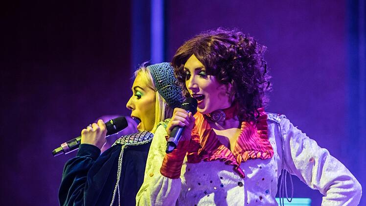 Reichlich Applaus gab es im Coburger Kongresshaus für die Konzert-Show "Abba Gold".Foto: Jochen Berger