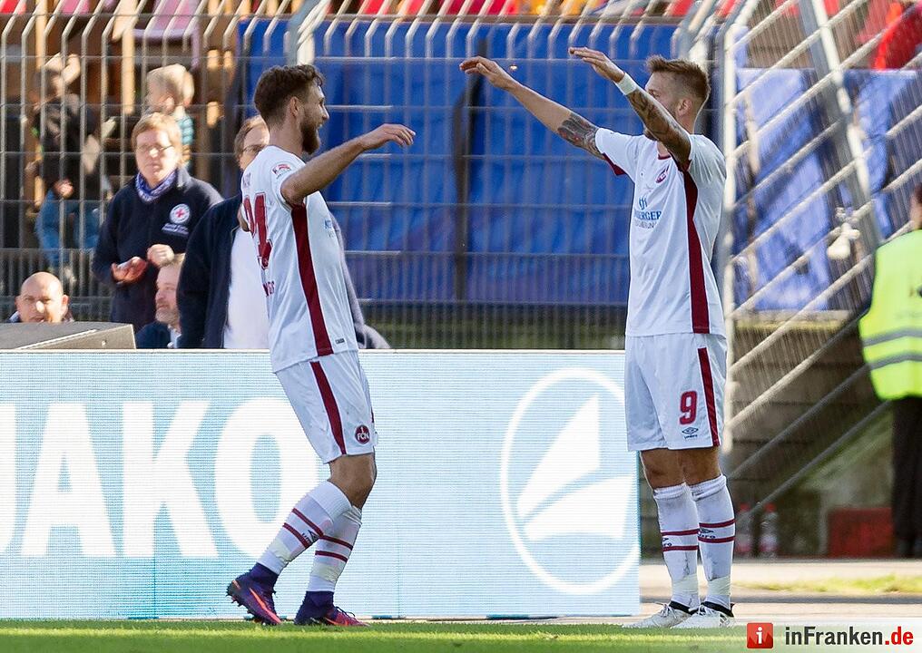 1. FC Nürnberg siegt beim KSC