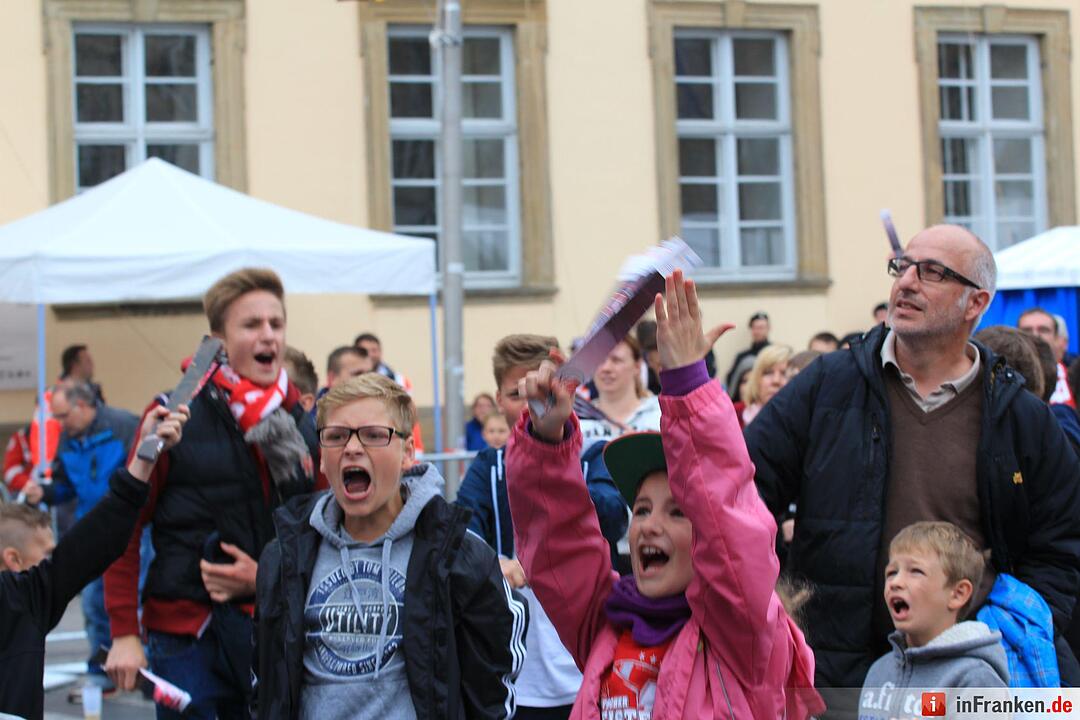 Bilder vom Public Viewing am Bamberger Maxplatz Teil 2
