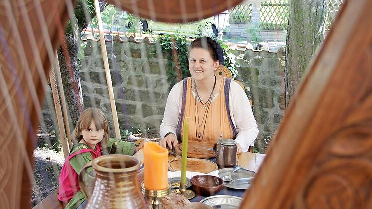 Das Spektakel am 17. Juni in Ebern l&auml;dt dazu ein, das Mittelalter mit allen Sinnen kennenzulernen. Unser Bild entstand bei einem fr&uuml;heren Mittelalterfest.  Foto: Eckehard Kiesewetter