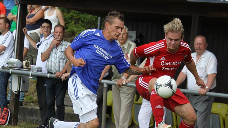 Kersbachs Klaus Kainer (re.) gegen Max Dümler