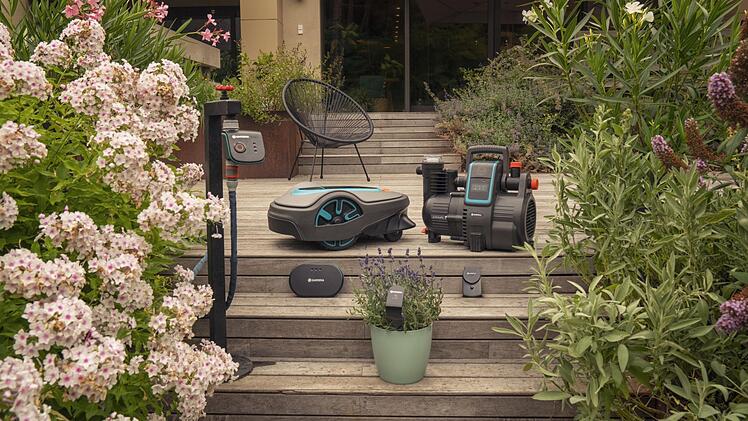 Garten, Gartenarbeit, Rasen, Wiese, Pflege, Werkzeuge, Natur, Angebote, Gartenroboter, Roboter, Mähroboter, Gartenarbeit, Gardena