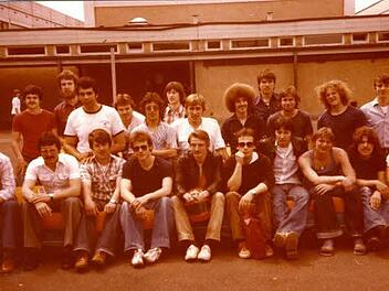 Der Sportleistungskurs des Abiturjahrganges 1979 mit Autor Ralf Kestel (vordere Reihe, Dritter von rechts) Foto: privat