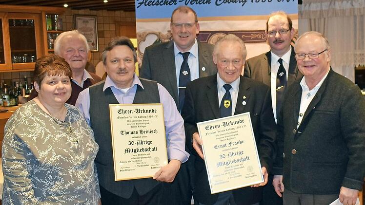 Ehrungen beim Fleischer-Verein Coburg; im Bild (von links) Sandra Melzer, Werner Grah, Thomas Heinisch, Vorsitzender Thomas Flursch&uuml;tz, Ernst Franke, Zweiter Vorsitzender Marco Frommholz und Rainer Ultsch Foto: Alexandra Kemnitzer