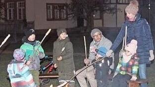 ... und die Kinder durften Stockbrot backen. Fotos: Franz Böhmer