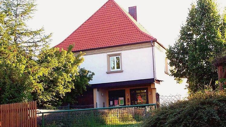 So sah der Eingang des Kindergartens vor dem Anbau der Krippe aus. Archiv-Foto: Simon Albrecht
