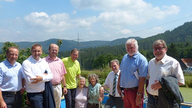 Die "Sch&auml;ferstubn" in H&auml;usles mit Kneippbecken und Panoramablick begeisterte auch die Ehreng&auml;ste