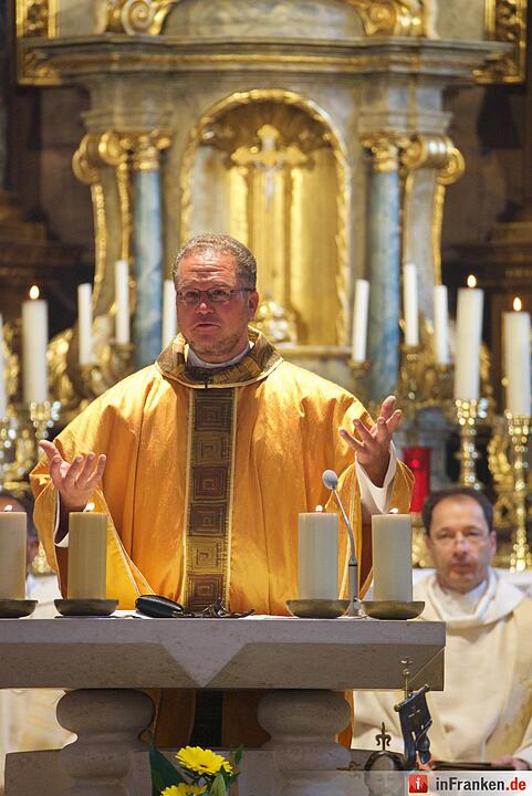 Nach einjähriger Kirchensanierung: Hannberg feiert die Wiedereröffnung der Wehrkirche der Pfarrei Geburt Mariens Hannberg