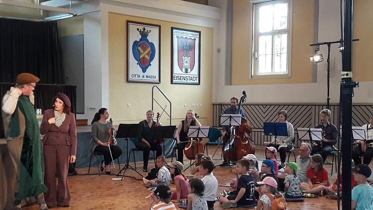 Zum Schluss gab es bei der Musikalischen Schnitzeljagd eine Session mit Musik und Theater.Hartmut Hessel