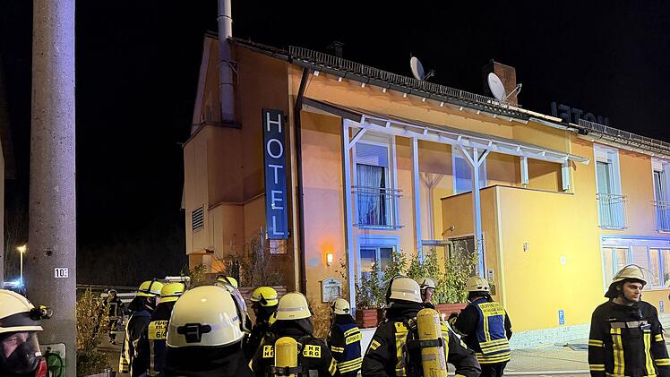Kellerbrand in Hotelgeb&auml;ude im Kreis Erlangen-H&ouml;chstadt