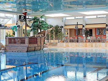 Das Neustadter Familienbad "Bademehr" ist gründlich geputzt und aufpoliert worden und wartet ab Sonntag wieder auf Badegäste.