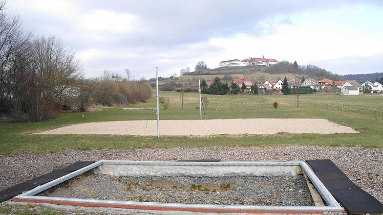 Für das Bodentrampolin auf dem Spiel- und Sportplatz hat der FFV ein neues Sprungtuch bestellt. Foto: Stephanie Elm