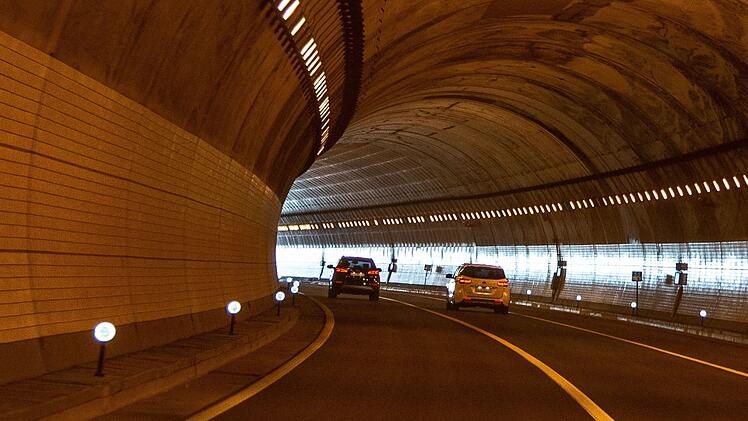 Würzburg: Katzenbergtunnel ab Montag teils gesperrt - wegen Wartungsarbeiten