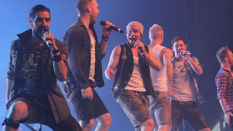 Florian Claus, Stefan Raaflaub, Korbinian Arendt, Christian Schild, Julian David und Michael Hartinger sind die sechs Sänger von Voxxclub. Fotos: Sonja Adam