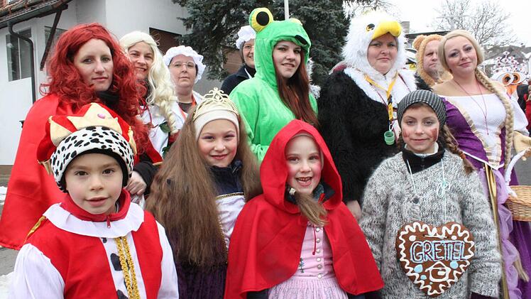 Eindrücke vom Rosenmontagsumzug in Waldfenster.  Foto: Robert Huger