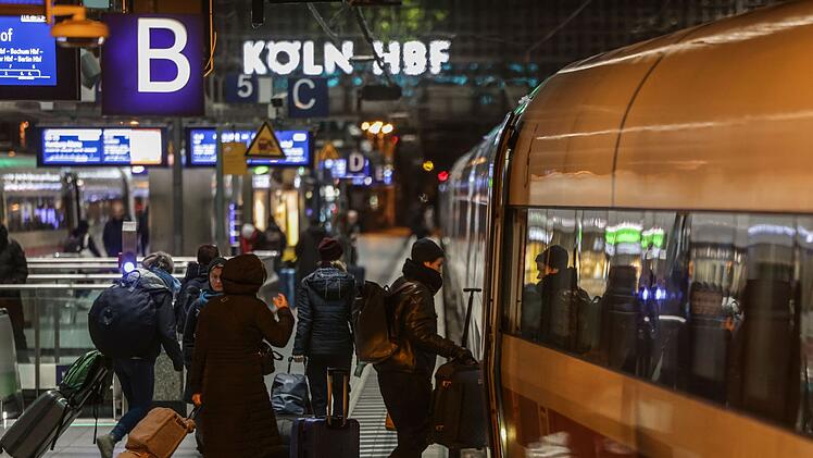 Nach Sperrung: Zugverkehr im K&ouml;lner Hauptbahnhof wieder frei