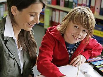 Die Chemie zwischen Schüler und Nachhilfelehrer muss auf jeden Fall stimmen. Foto: Studienkreis
