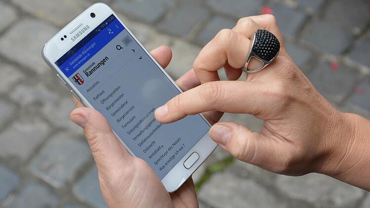 Wer in Rannungen mit dem Smartphone unterwegs ist, wird auch in Zukunft keine Hotspots zum Einwählen finden.  Foto: Björn Hein
