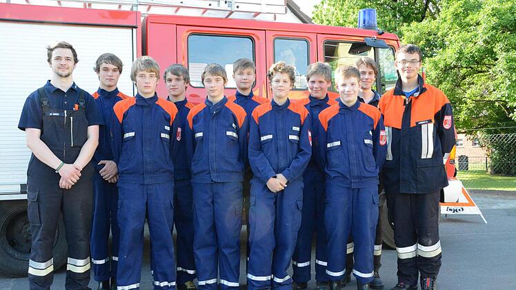 von links: Dominik Ebert, Fabian Remling, Dominik Sitzmann, Adrian Remling, Alexander Mathes, Luca Reuß, Fabian Volkert, Sandro Hallmannsecker, Ferdinand Mihm, Thomas Englert und Björn Anders .Fotos: Elisabeth Assmann