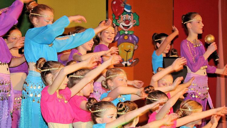 Bei diesem Tanz wurde deutlich, wie lange die Kinder geübt haben. Foto: Dieter Britz