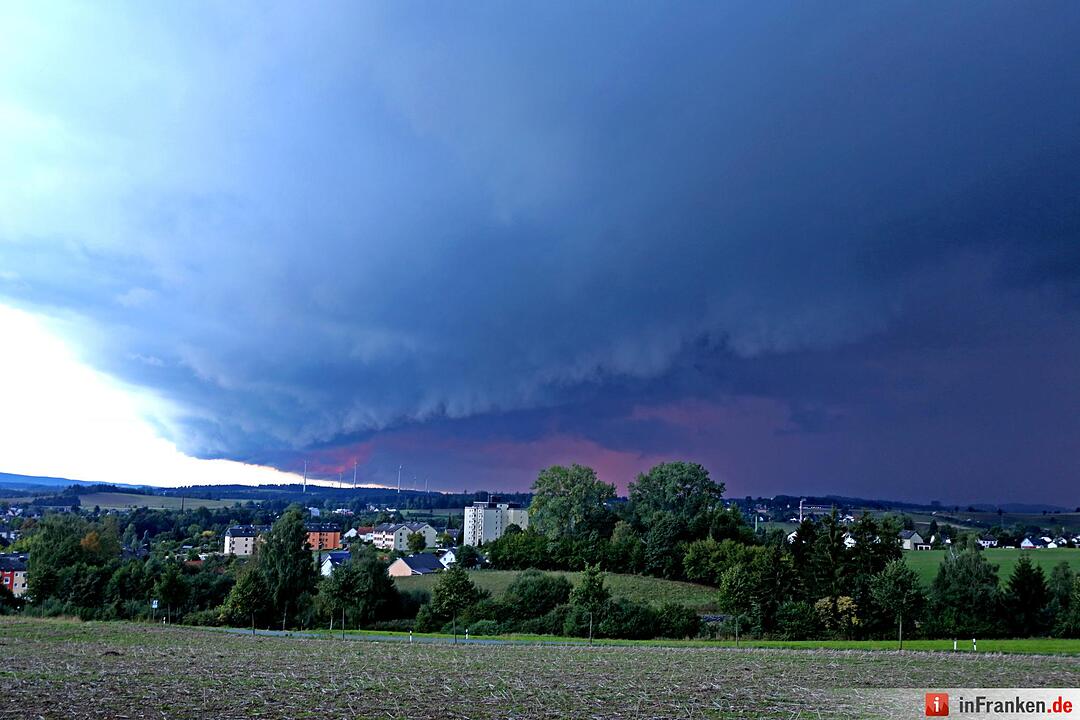 Gewitterfront über Bamberg und Umgebung