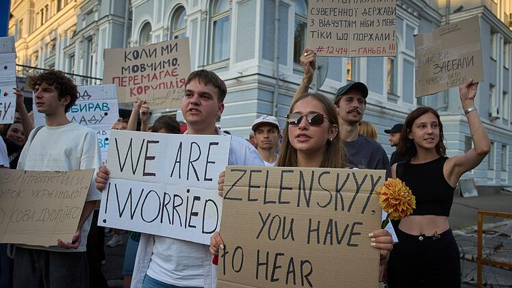Neues Gesetz zu Antikorruptionsorganen in der Ukraine - Proteste