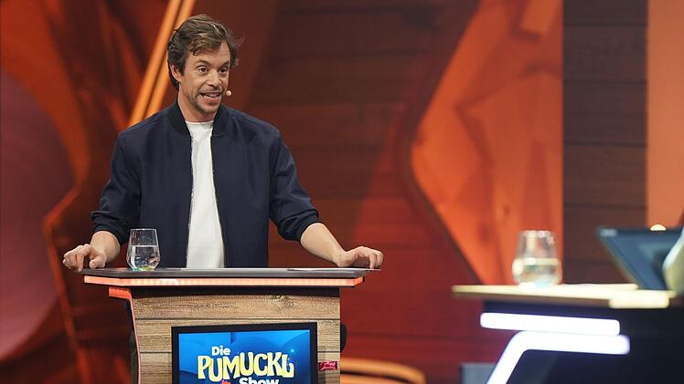 Tobias Krell, besser bekannt als "Checker Tobi", moderiert seine erste Samstagabend-Show.