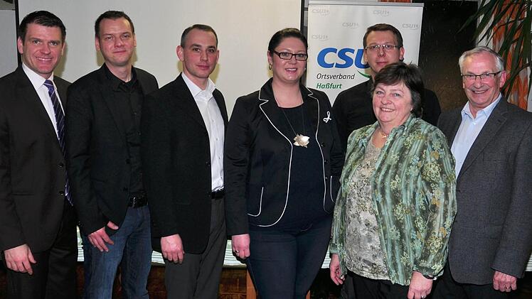 Der CSU-Ortsverband Haßfurt hat eine neue Vorstandschaft gewählt. Unser Bild zeigt (von links) den CSU-Kreisvorsitzenden und MdL Steffen Vogel, die stellvertretenden Vorsitzenden Michael Schlegelmilch und Christian Schneider, die neue Vorsitzende Sandra Grimm, den Schriftführer Stephan Schneider, die stellvertretende Vorsitzende Ute Ulbrich und den Schatzmeister Karl-Heinz Eppelein.  Fotos: Ulrike Langer