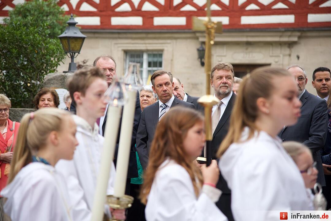 Nach einjähriger Kirchensanierung: Hannberg feiert die Wiedereröffnung der Wehrkirche der Pfarrei Geburt Mariens Hannberg