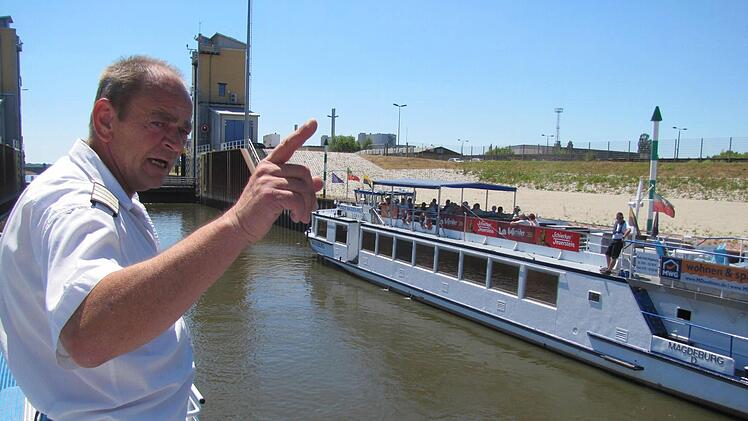 Bei Fred Leff, Kapitän der MS Präsident, waren die Coburger Gäste in guten Händen. Foto: Martin Koch