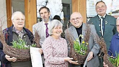 Ehrungen beim Obst- und Gartenbauverein Niederfüllbach (von links): Dieter Bamberger, Bürgermeister Martin Rauscher, Vorsitzende Renate Holzheid, Horst Engelhardt, Gerold Schlosser, Klaus Hertel  Foto: M. Stelzner