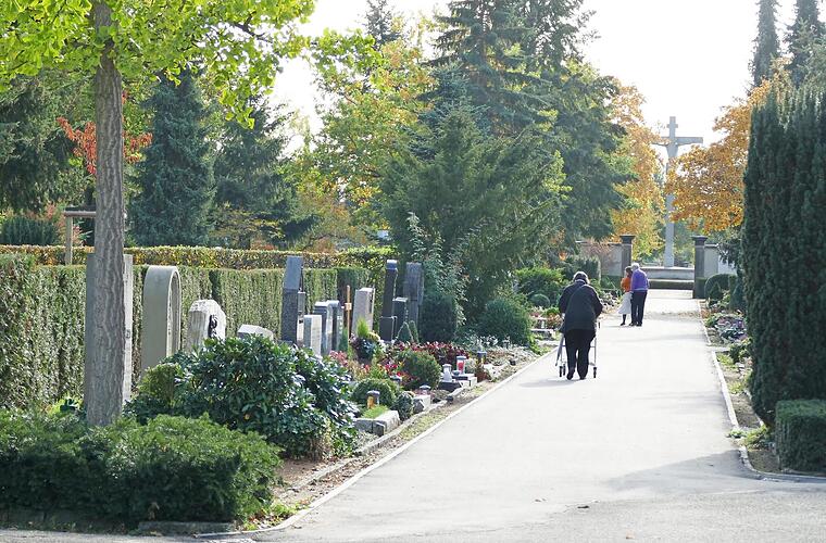 Bamberg: Stadtwerke erweitern Busangebot für Friedhofsbesuche an Allerheiligen